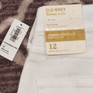 Brand new, white size 12 curvey fit Old Navy Denim Jeans